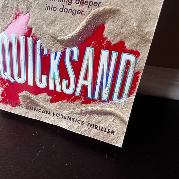 Quicksand by Iris Johansen, First Paperback Edition, Eve Duncan Forensics - Picture 3 of 8